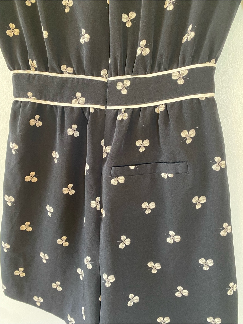 Whistles Women’s Silk Trim Black Romper w/Whimsical Cream Floral Design size 4 - Picture 6 of 8